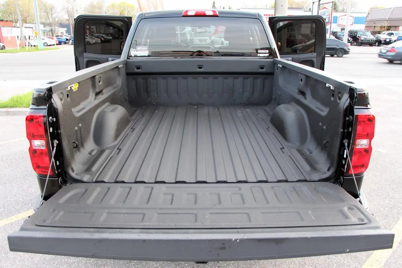Chevrolet Silverado 1500 photo Chevrolet Silverado 1500