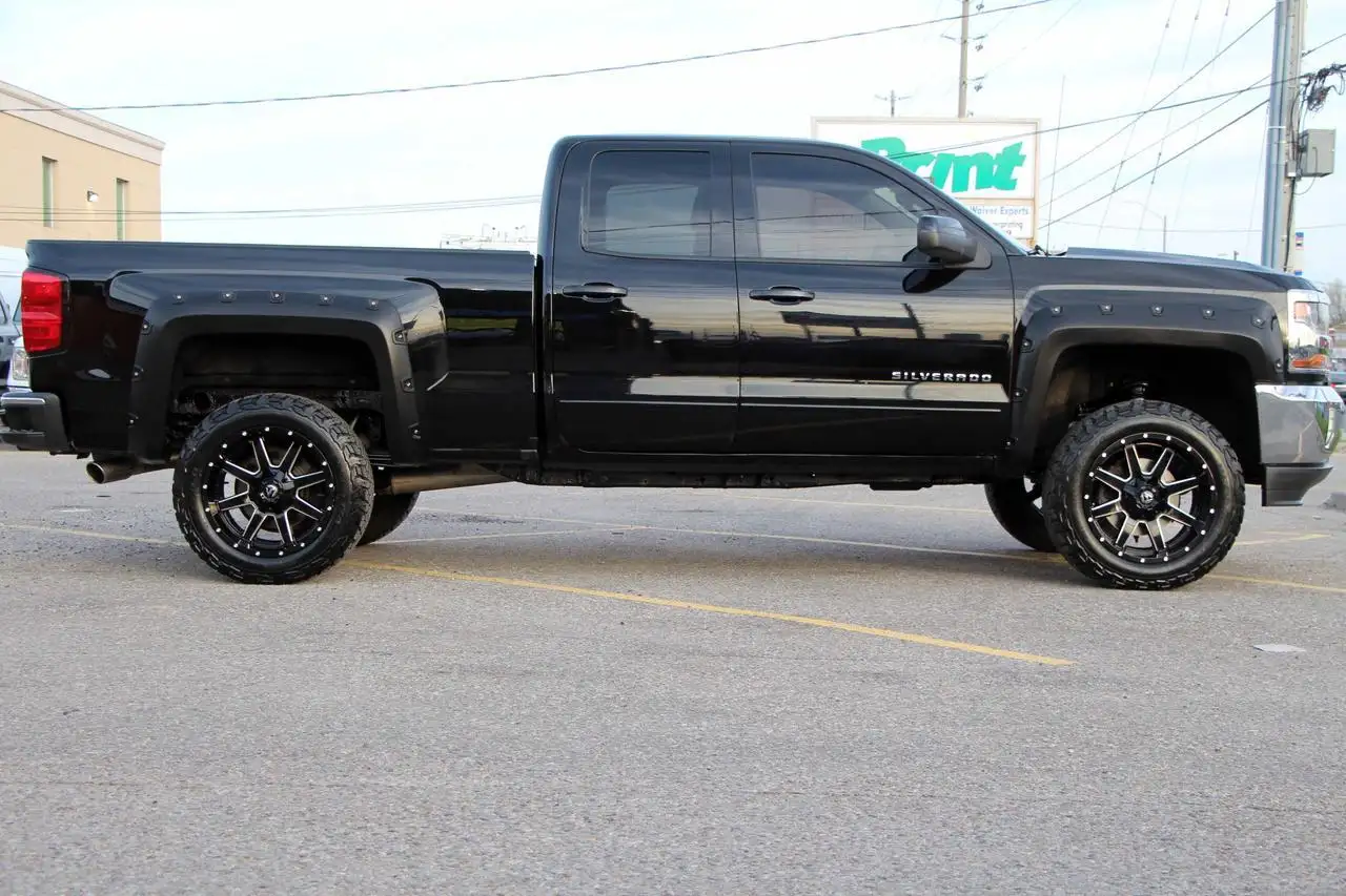 Chevrolet Silverado 1500 photo Chevrolet Silverado 1500