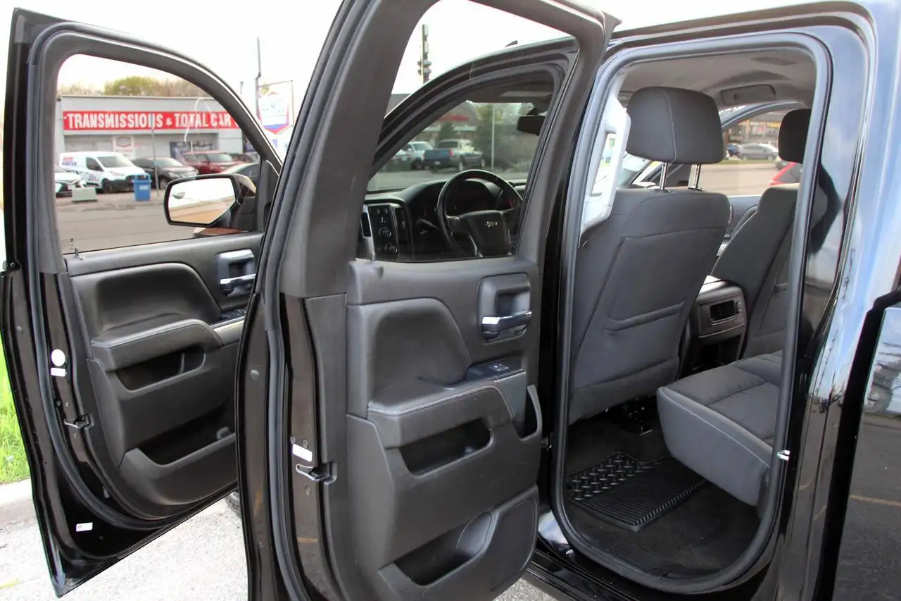 Chevrolet Silverado 1500 photo Chevrolet Silverado 1500