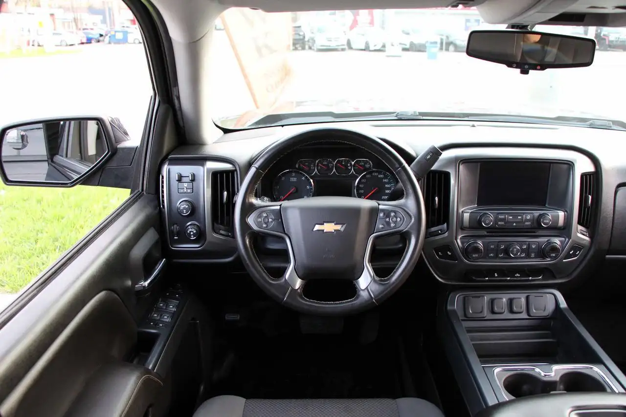 Chevrolet Silverado 1500 photo Chevrolet Silverado 1500