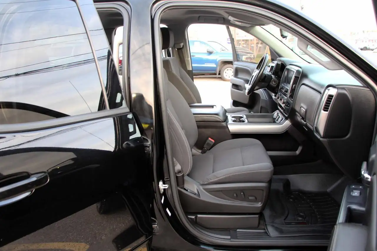 Chevrolet Silverado 1500 photo Chevrolet Silverado 1500