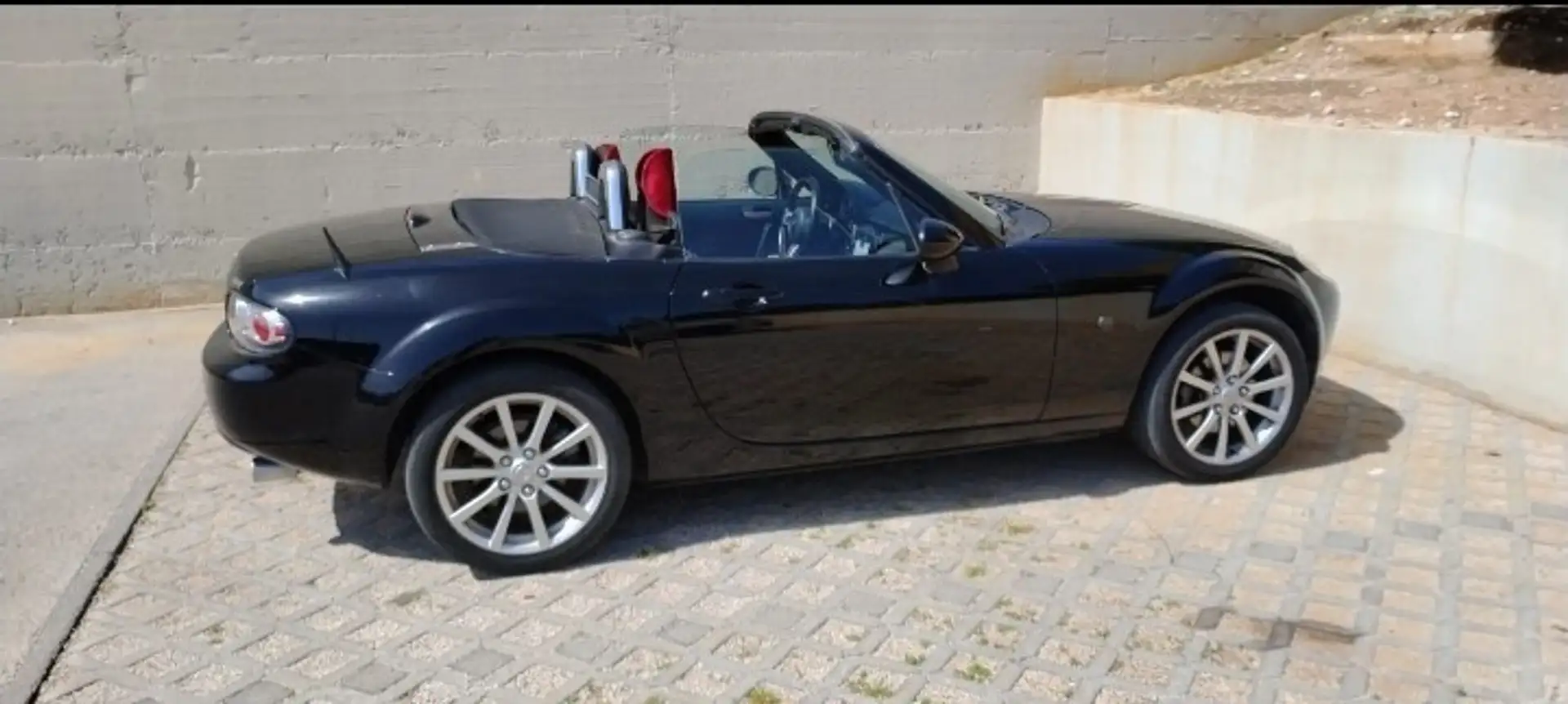 Mazda MX-5 1.8 Earth (lead-in) - 1