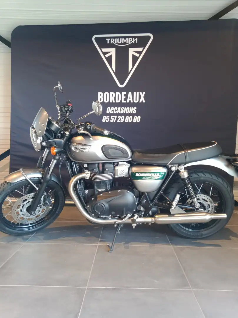 Triumph Bonneville T100 Zelená - 1