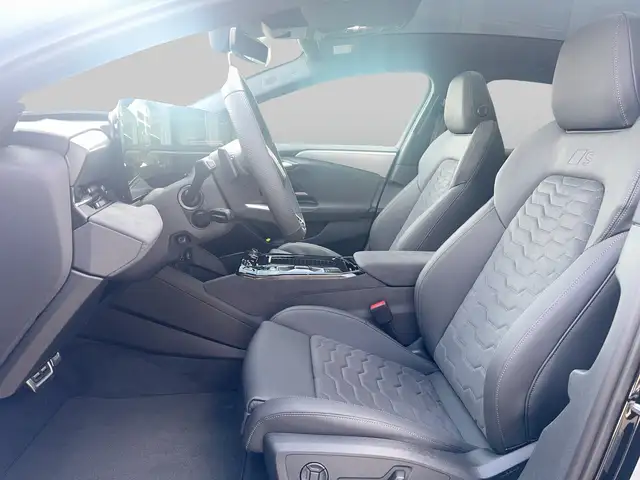 Audi A6 view 7