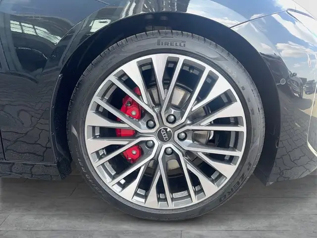 Audi A6 view 6
