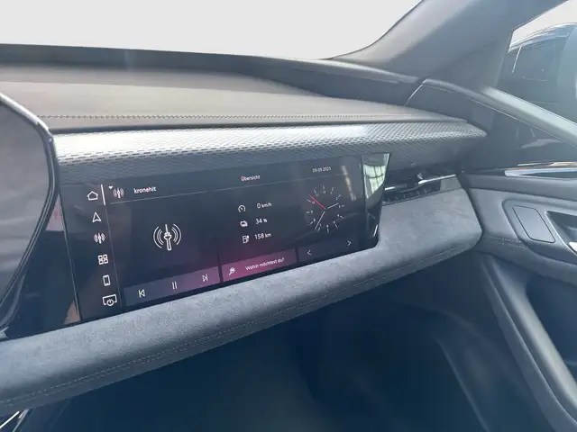 Audi A6 view 12