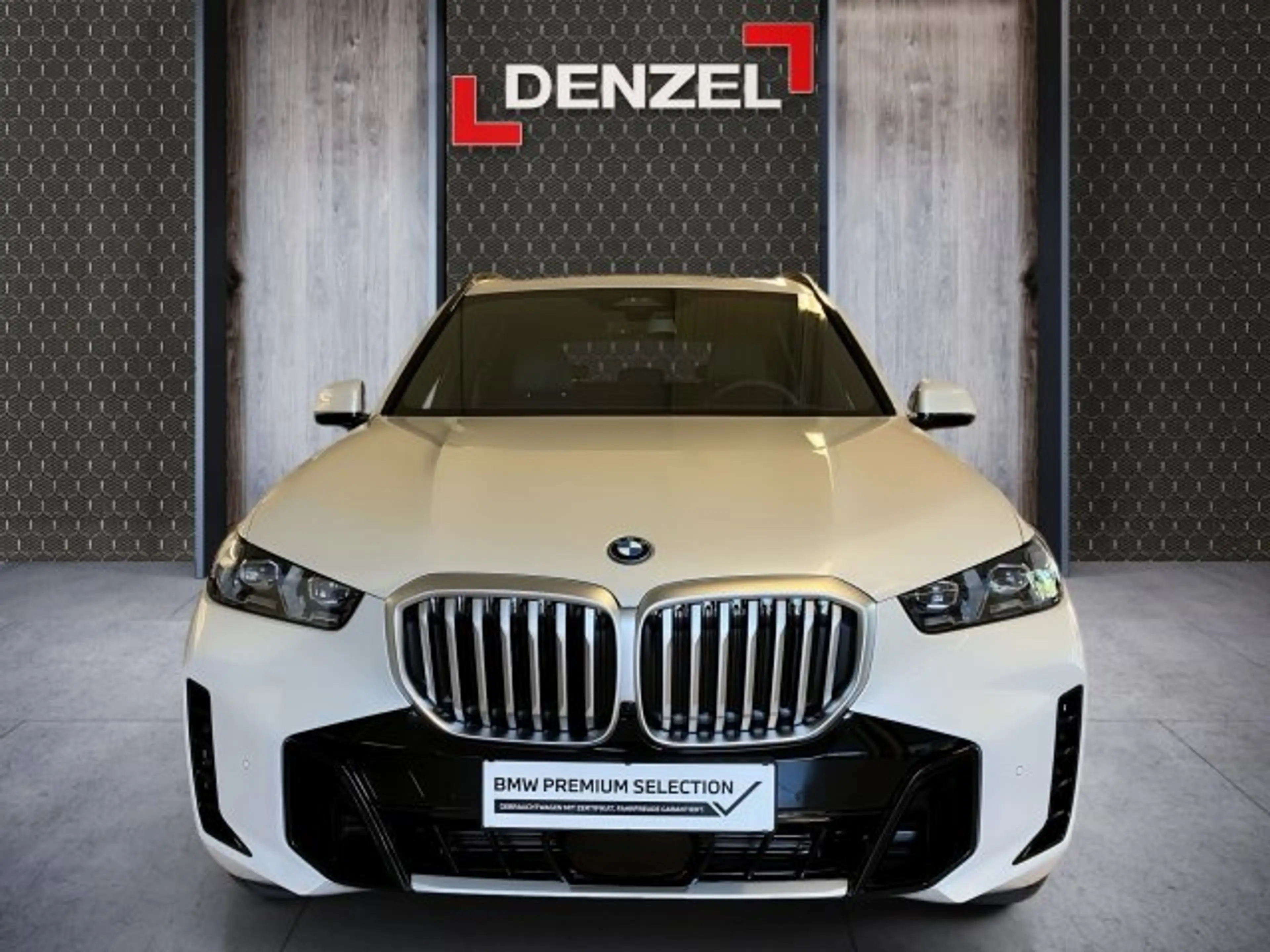 BMW X5 xDrive50e G05 XB1 — photo 13