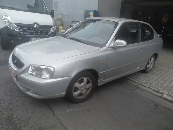 Hyundai ACCENT 1.3i 12v LSi