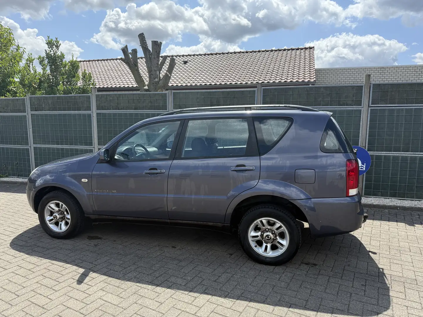 SsangYong Rexton RX 270 Xdi lichte vracht is gekeurd voor verkoop - 1