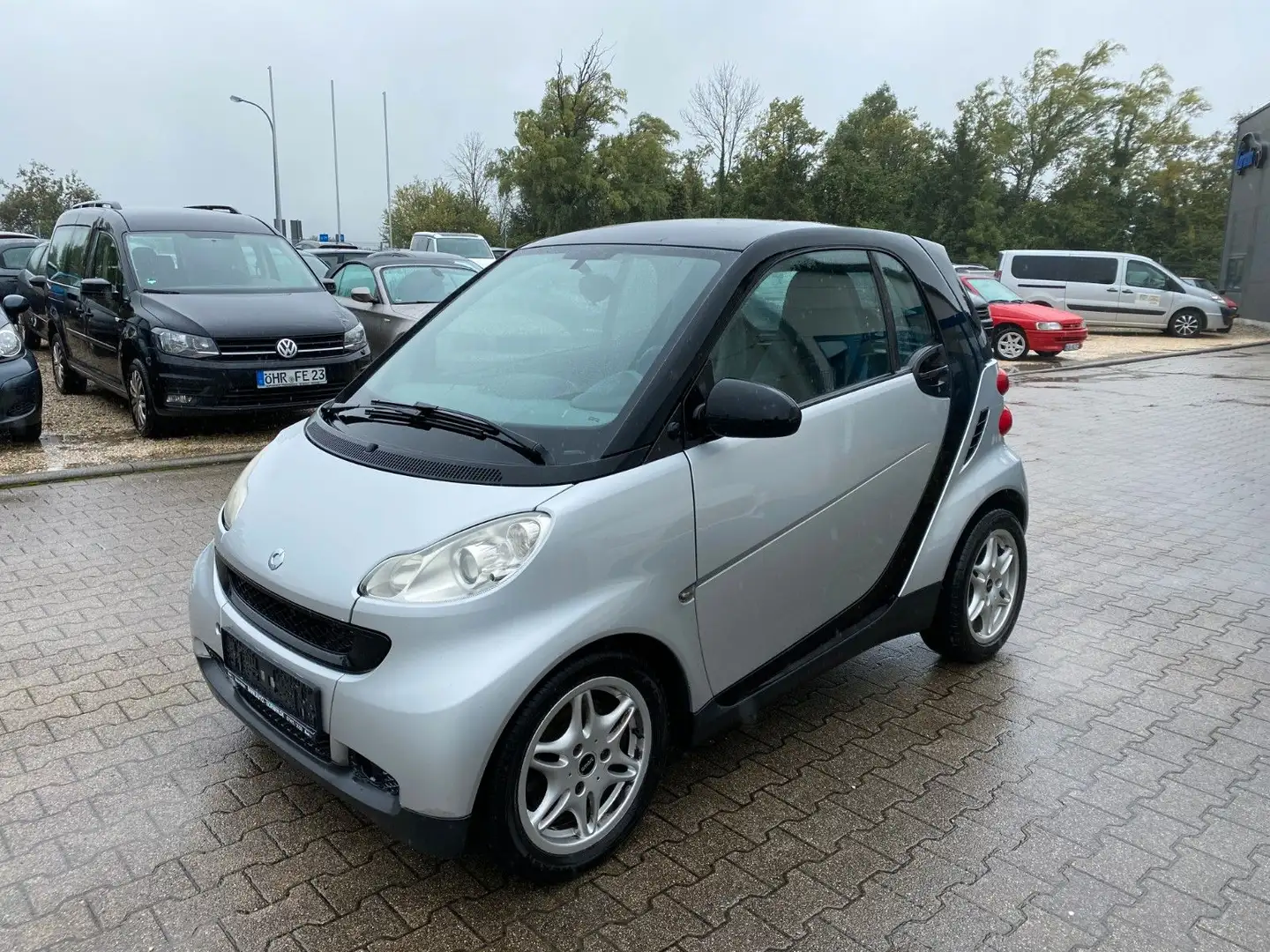 smart forTwo fortwo coupe CDI 33kW Schwarz - 1