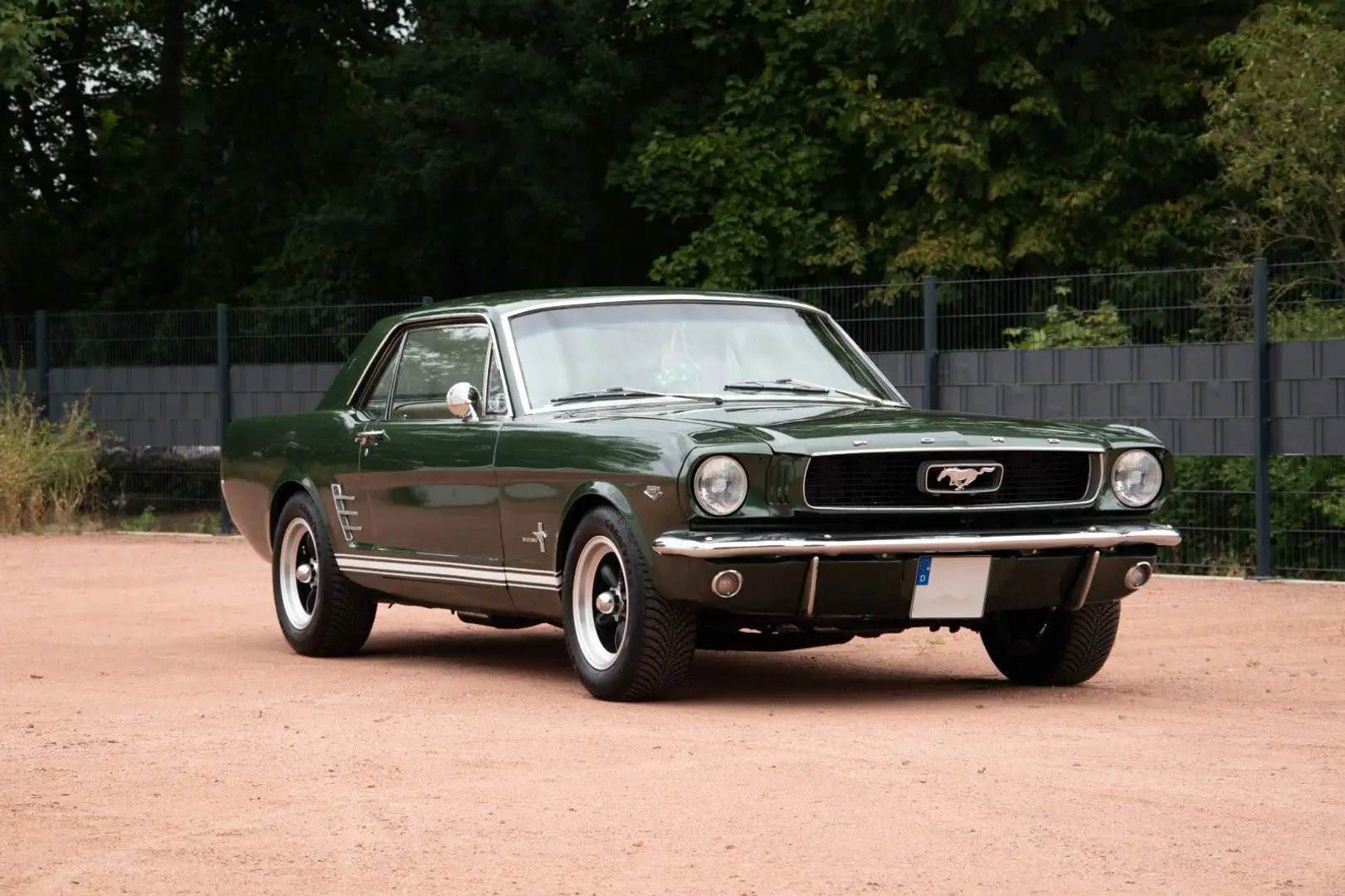 Ford Mustang 1966 Mustang 289ci Coupe Groen - 1