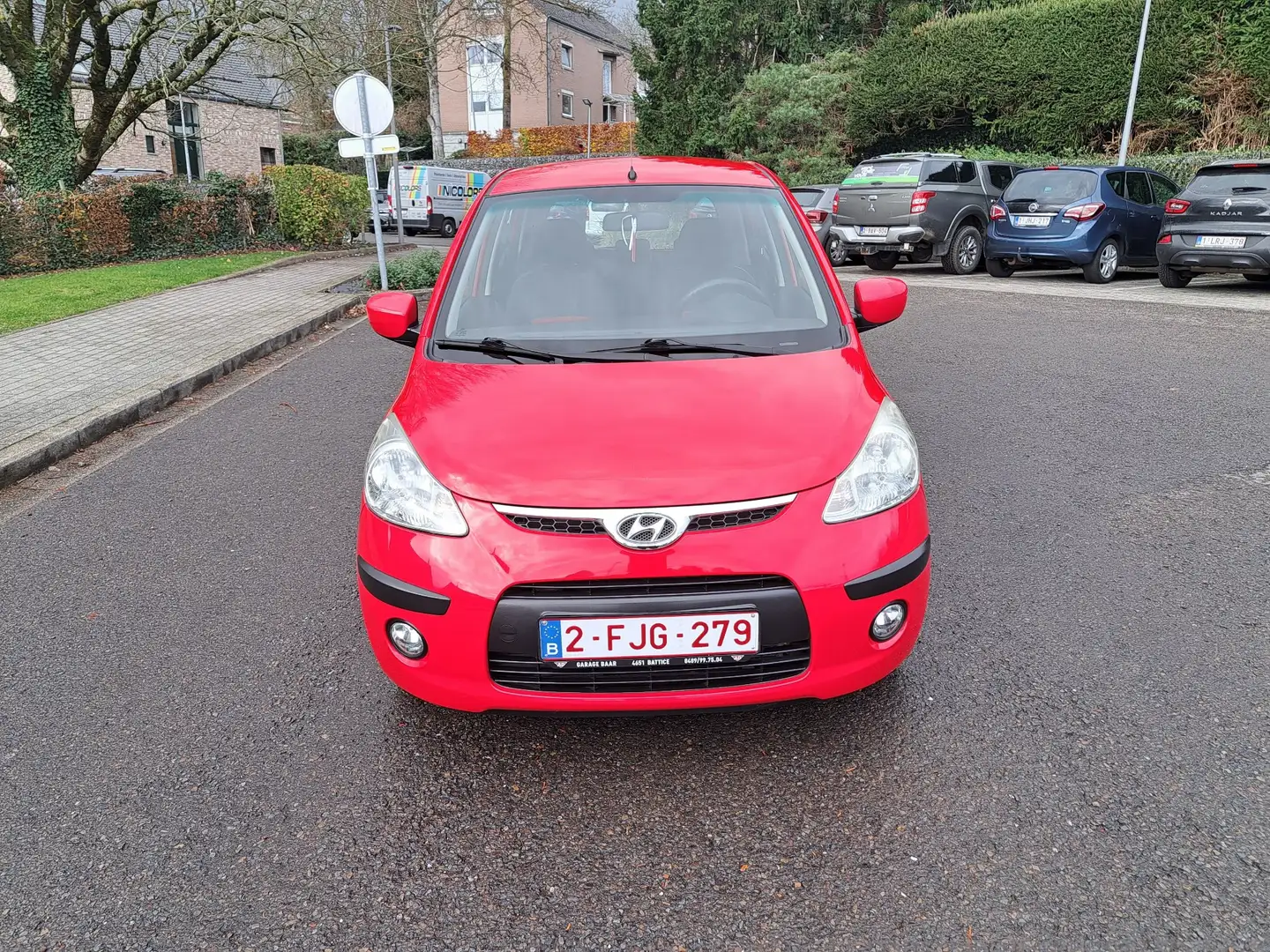 Hyundai i10 1.1i Comfort airco avec demande d'immatriculation. Rouge - 2