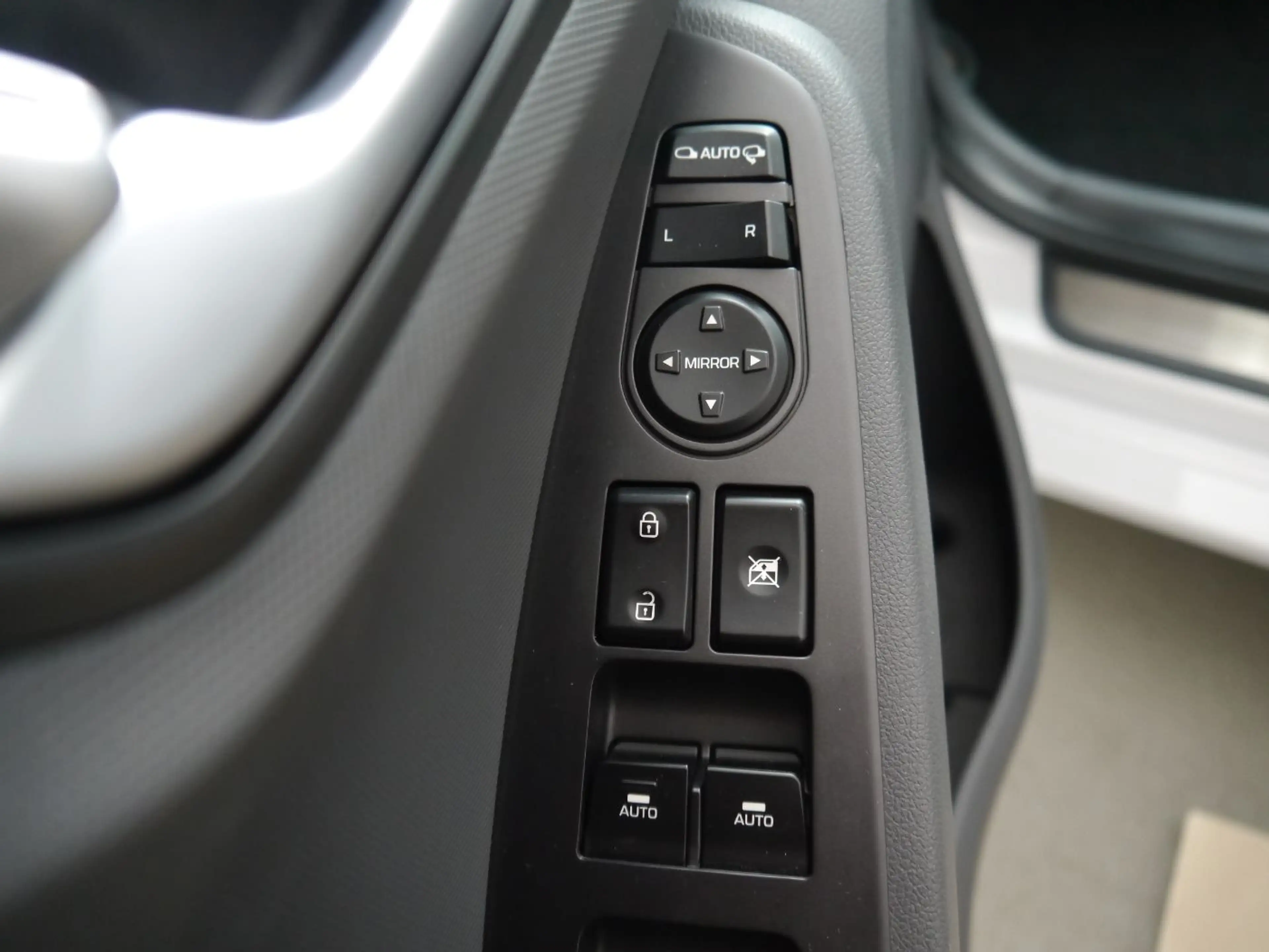 Hyundai IONIQ 1.6 GDI Premium Inkl. Big Deal Paket — photo 10
