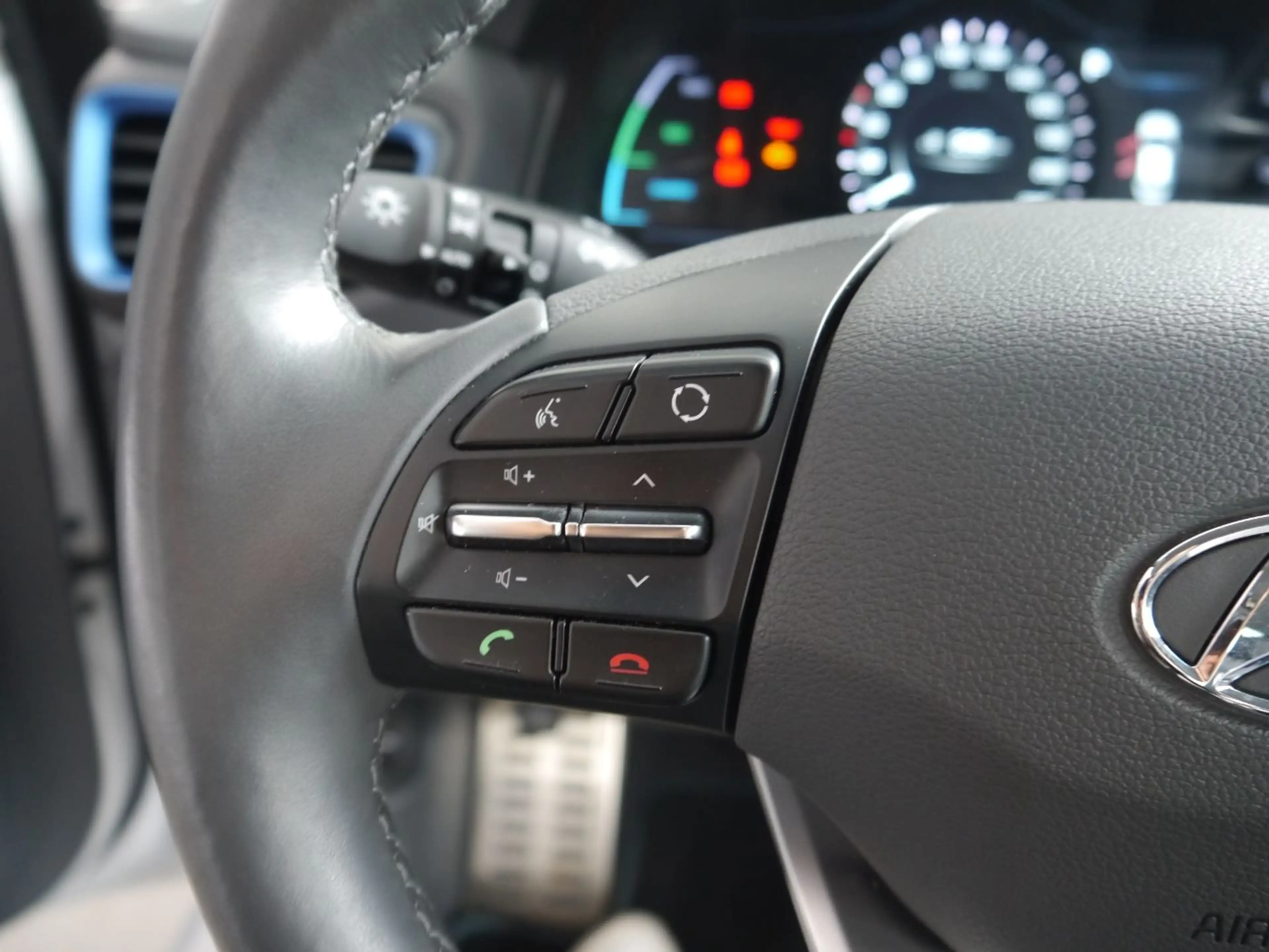 Hyundai IONIQ 1.6 GDI Premium Inkl. Big Deal Paket — photo 14