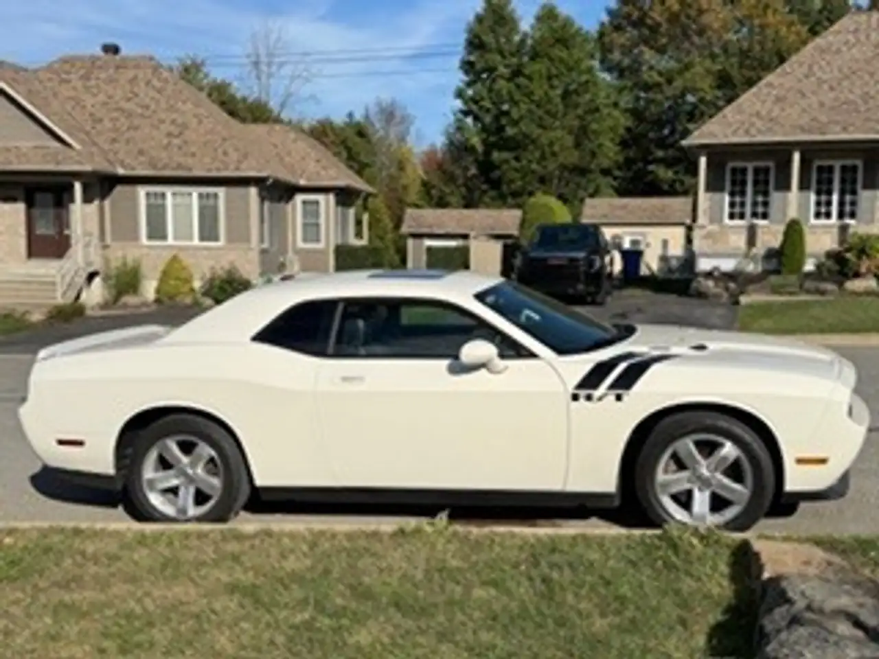 Dodge Challenger снимка Dodge Challenger