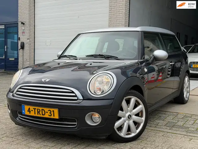 MINI Cooper Clubman 1.6 goed onderhouden/ 1jaar apk/ airco/ stoelverwa