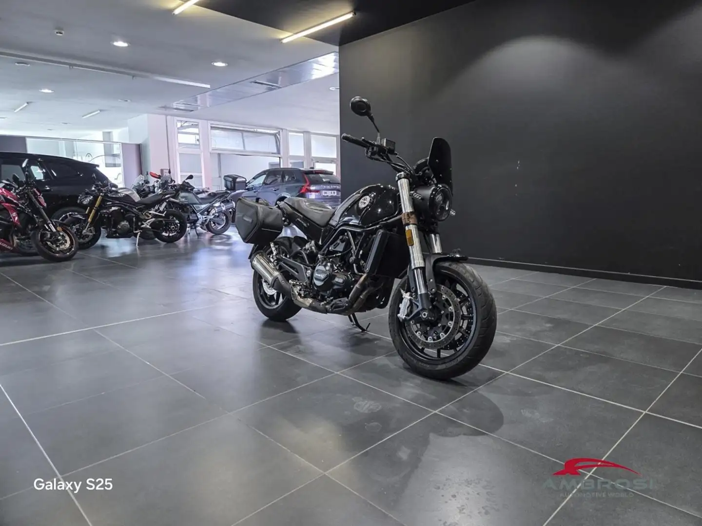 Benelli Leoncino 500 Nero - 2