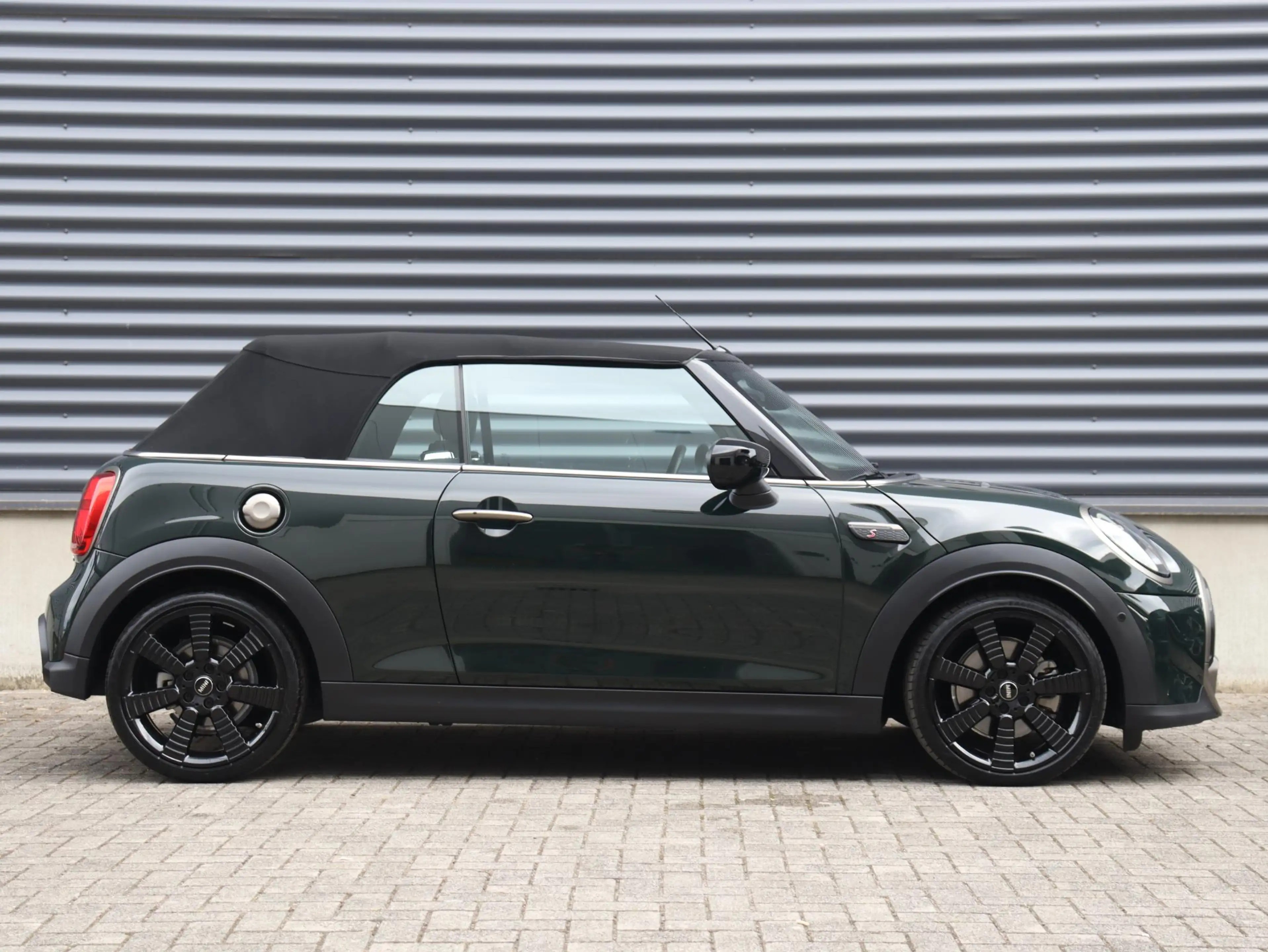 MINI Cooper S Cabrio | Resolute Edition + Camera + Head-Up + Sportstoel — photo 9