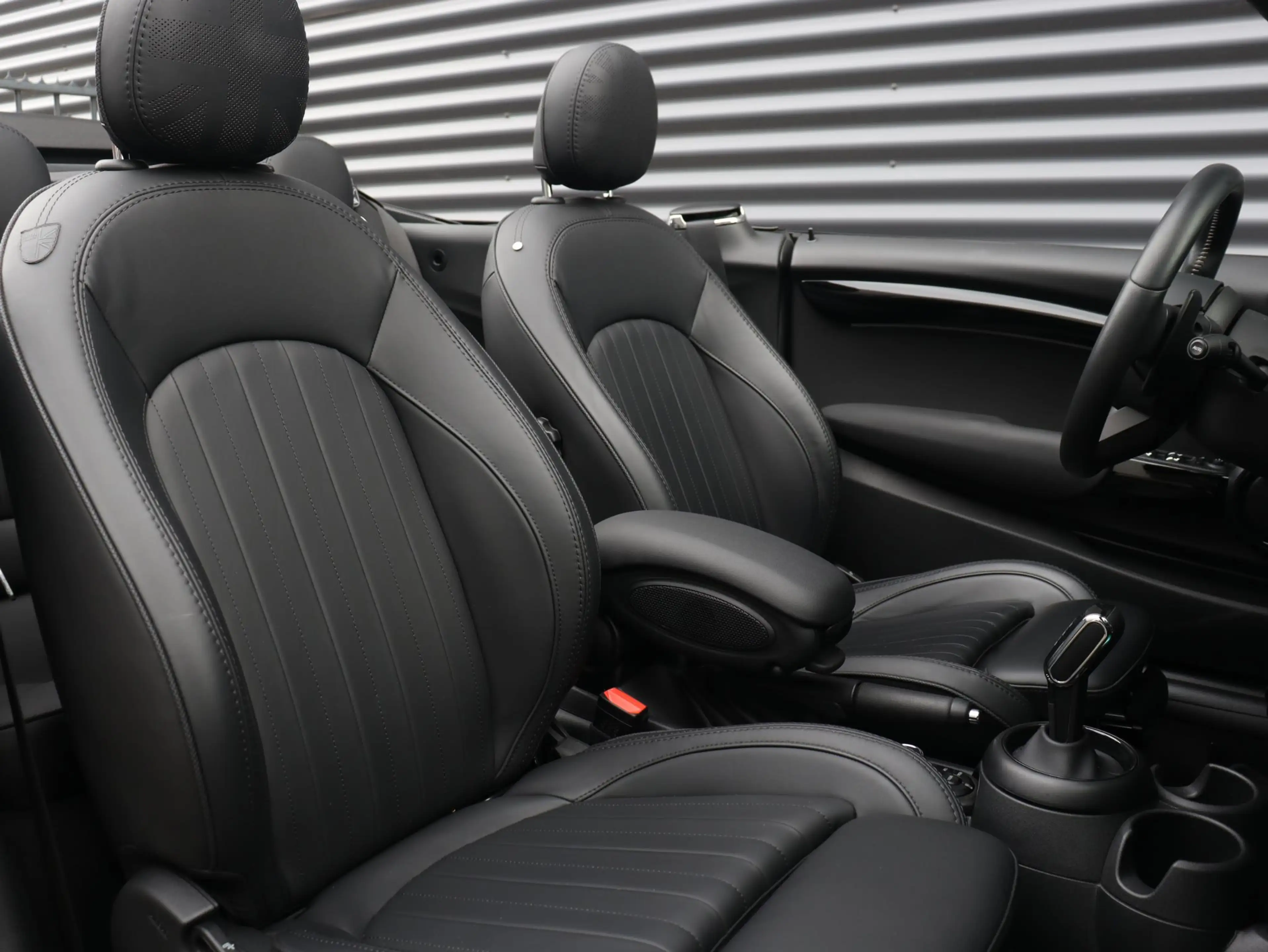 MINI Cooper S Cabrio | Resolute Edition + Camera + Head-Up + Sportstoel — photo 12
