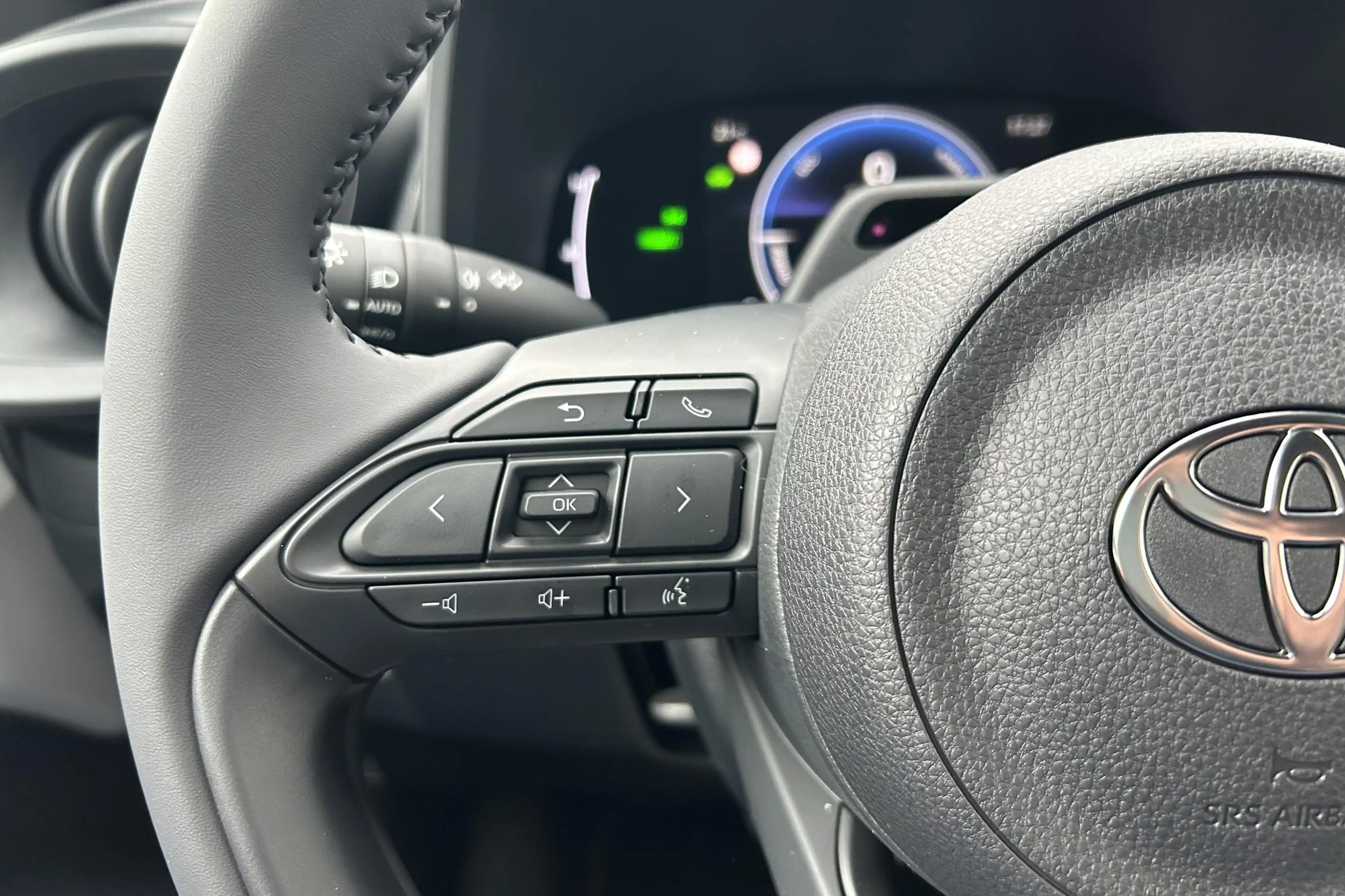 Toyota Aygo X Hybrid 115 play, GO Pack, LM Velgen, Camera, Cruis — photo 12