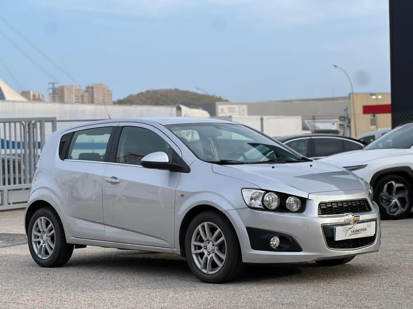 Chevrolet Aveo 1.3D LTZ 95 Gris - 1