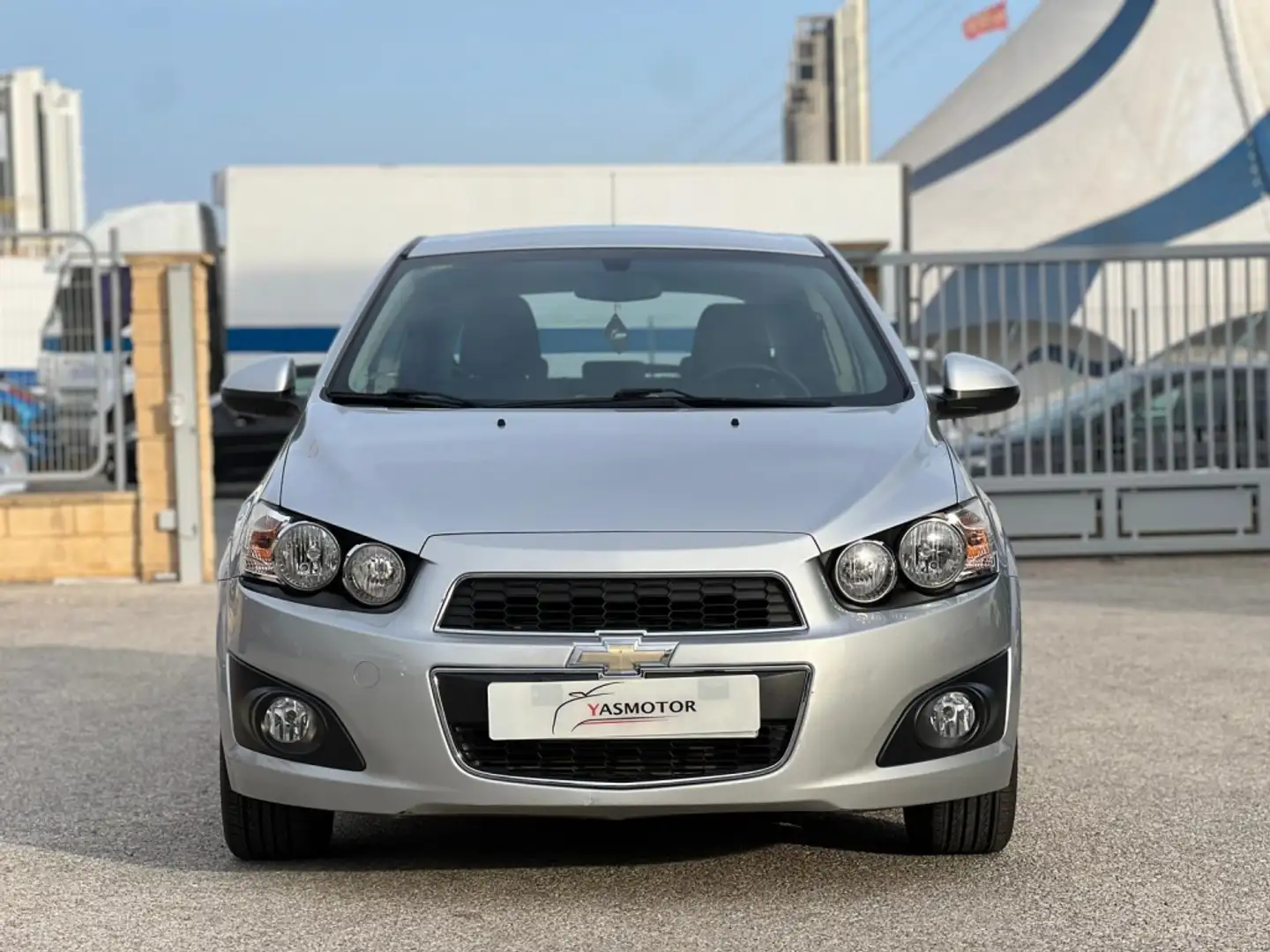 Chevrolet Aveo 1.3D LTZ 95 Gris - 2