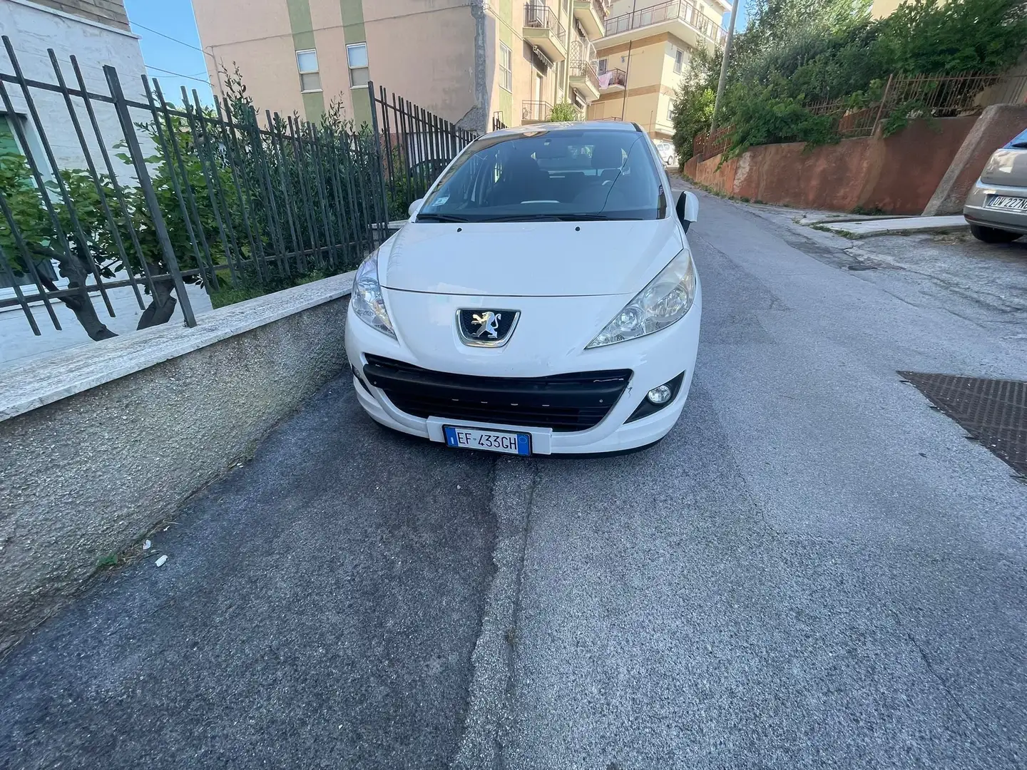 Peugeot 207 207 5p 1.4 hdi 8v Special Edition Bianco - 2
