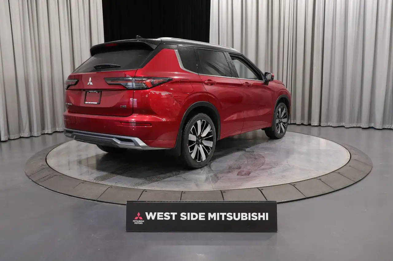 Mitsubishi Outlander снимка Mitsubishi Outlander