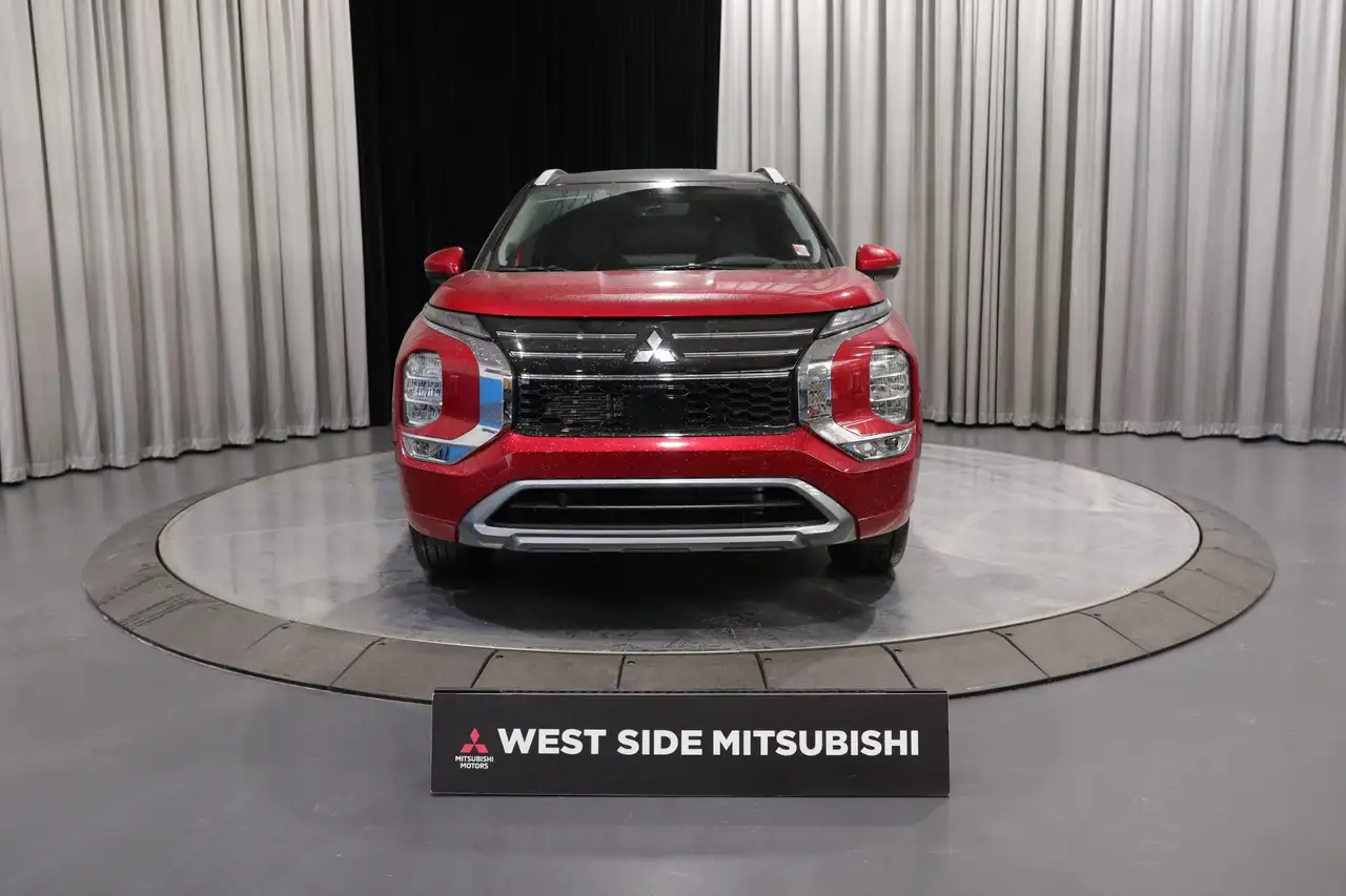 Mitsubishi Outlander снимка Mitsubishi Outlander