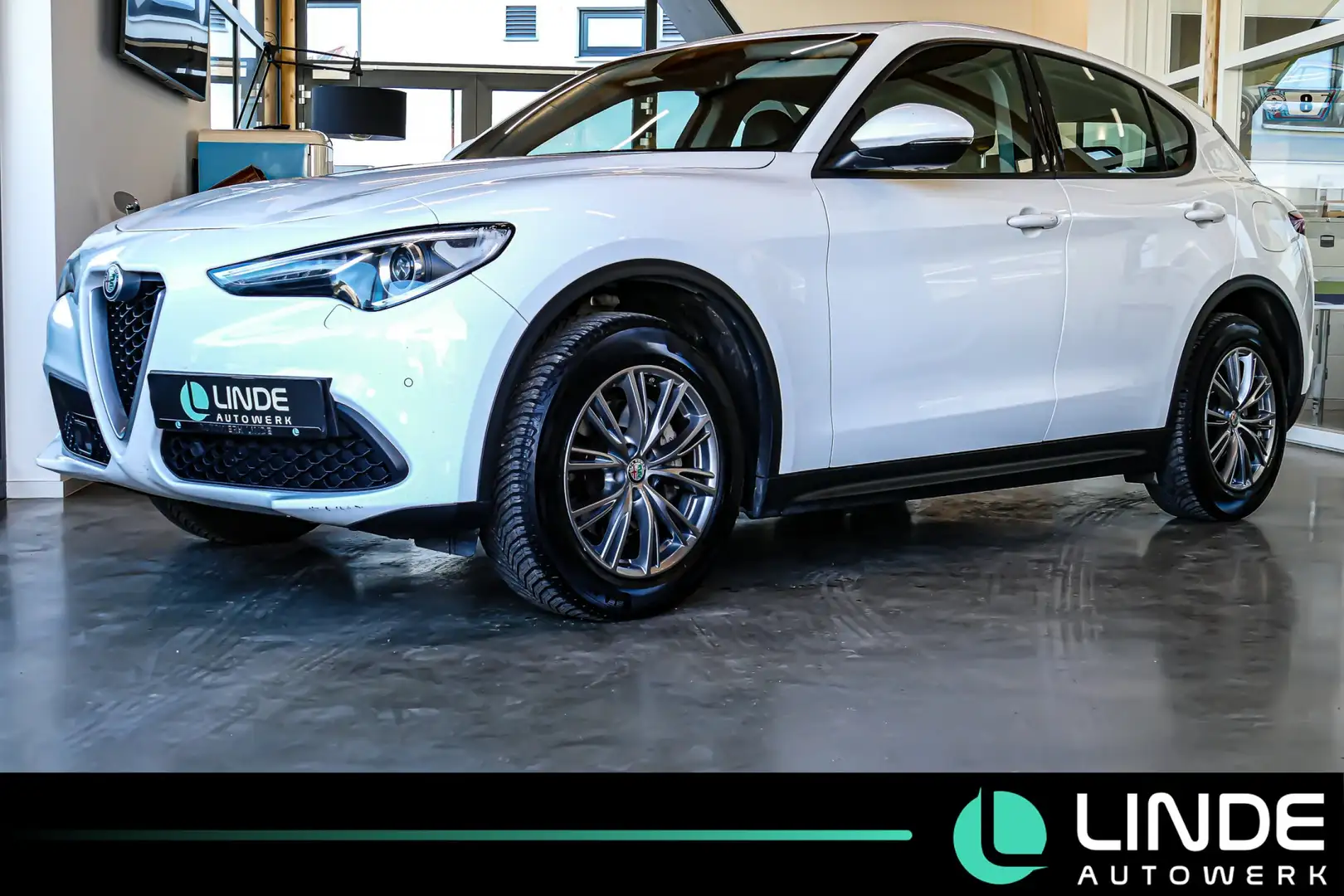 Alfa Romeo Stelvio Lusso Q4 |LEDER|NAVI|Bi-XENON|18 ALU|AHK Blanco - 1