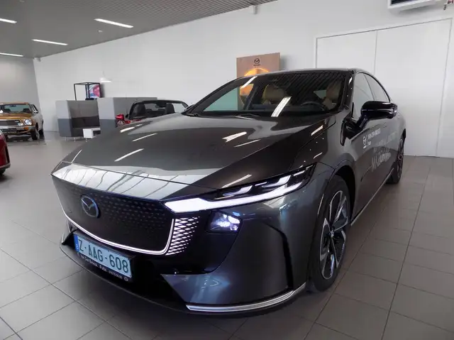 Mazda 6e 68.8 kWh Takumi Plus DEMO!