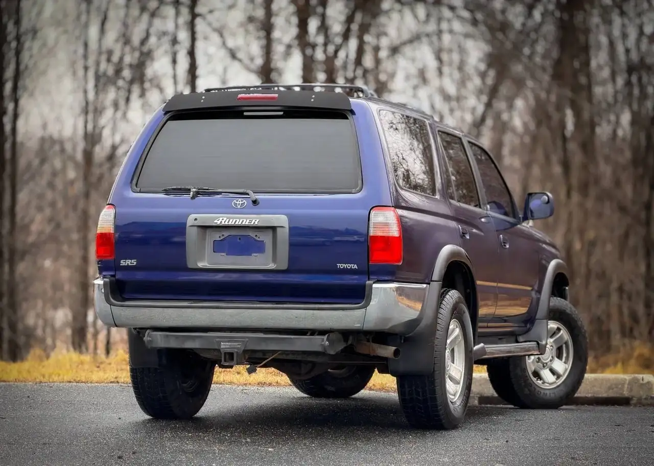 Toyota 4-Runner снимка Toyota 4-Runner