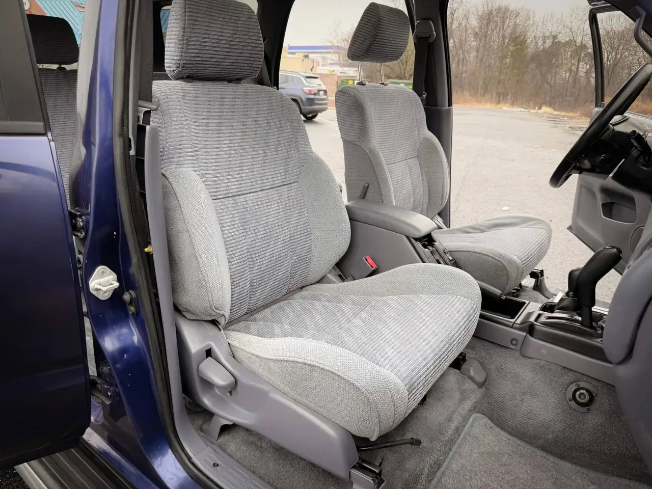 Toyota 4-Runner снимка Toyota 4-Runner