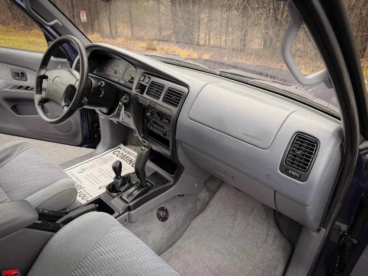 Toyota 4-Runner снимка Toyota 4-Runner