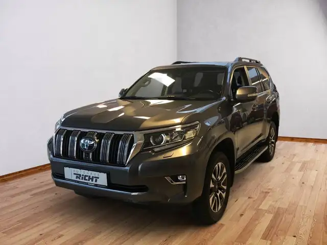 Toyota Landcruiser 2,8 D4-D Executive