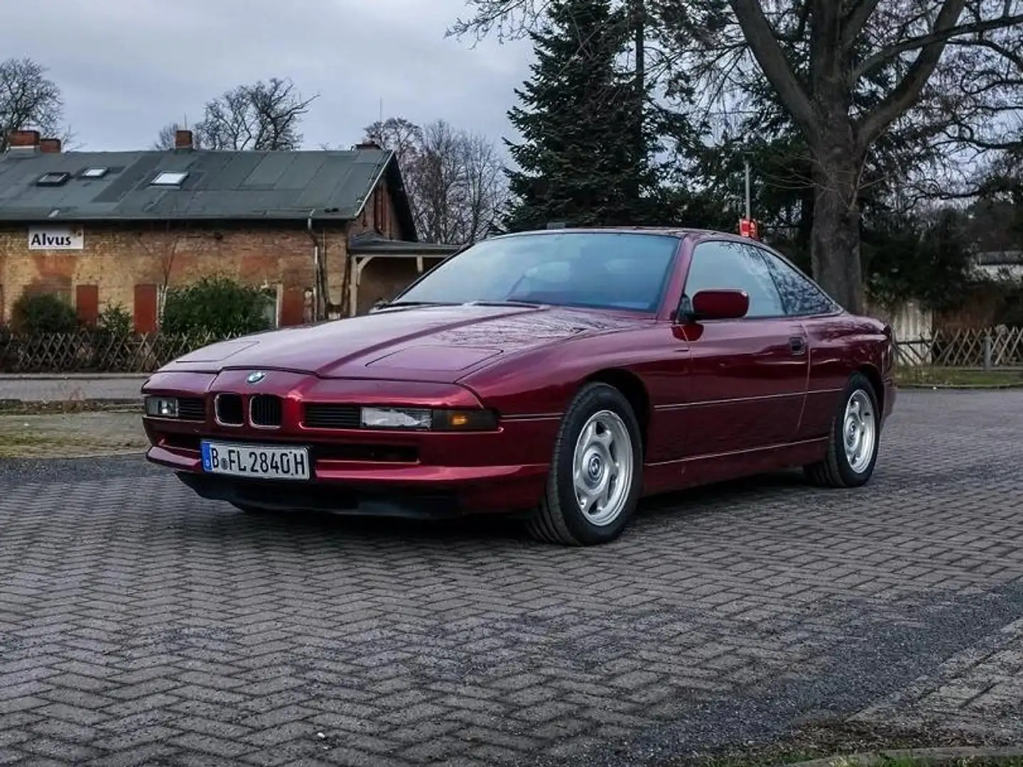 BMW 850 850i 5.0-liter twelve-cylinder engine! Rouge - 1