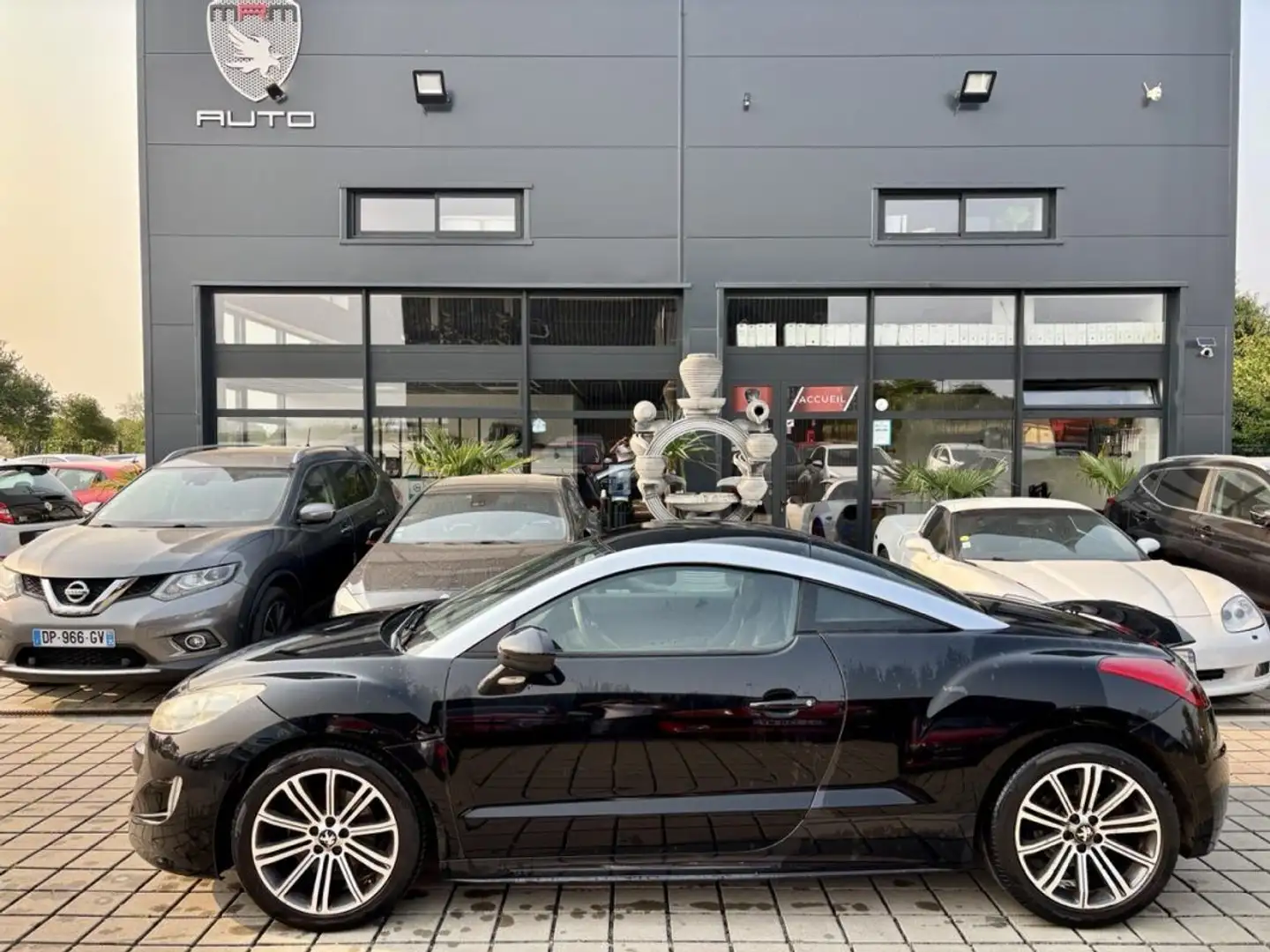 Peugeot RCZ 2.0 HDi FAP 163ch COMFORT Schwarz - 1