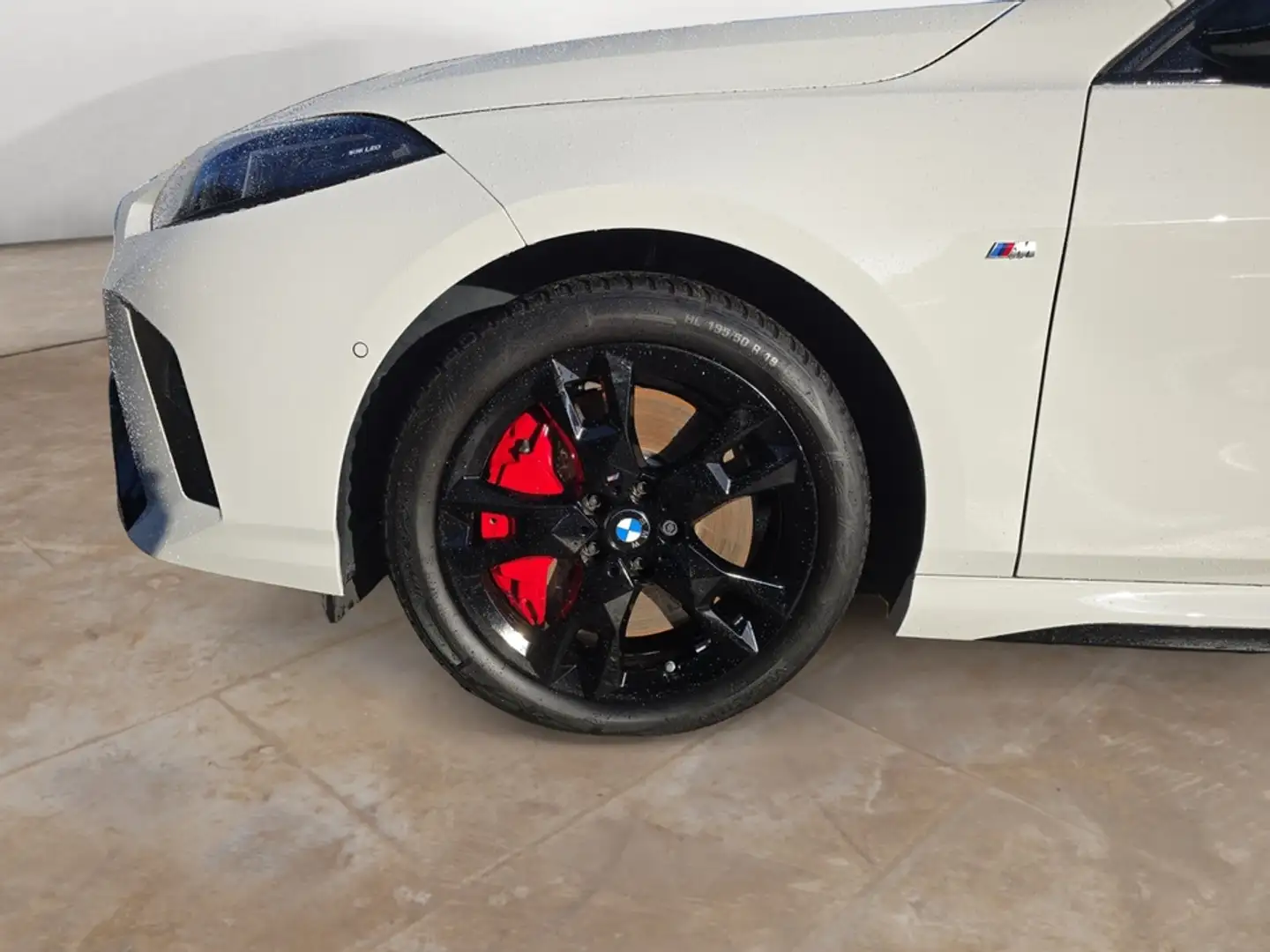 BMW 114 123 xDrive M Sport / NP= 57.480,- / M Sport Pro Biały - 2