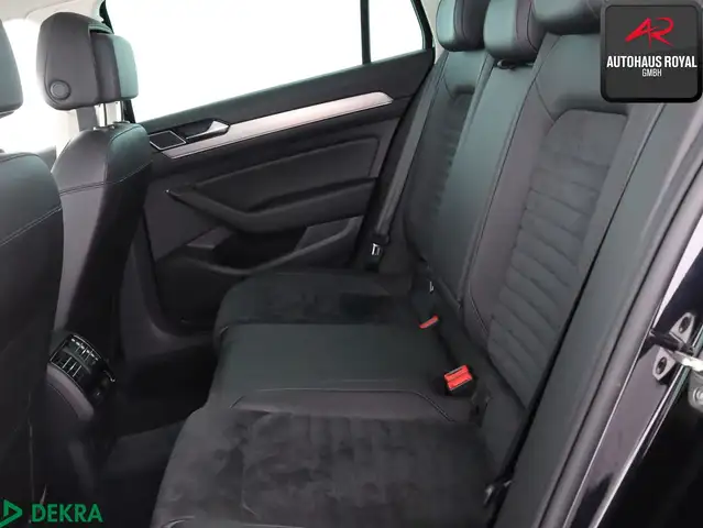 Volkswagen Passat view 12