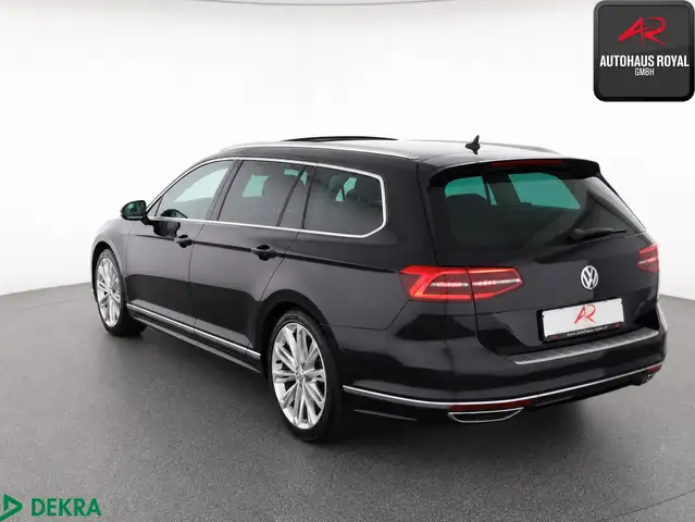 Volkswagen Passat view 3