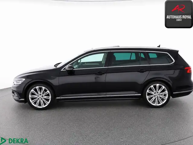Volkswagen Passat view 2