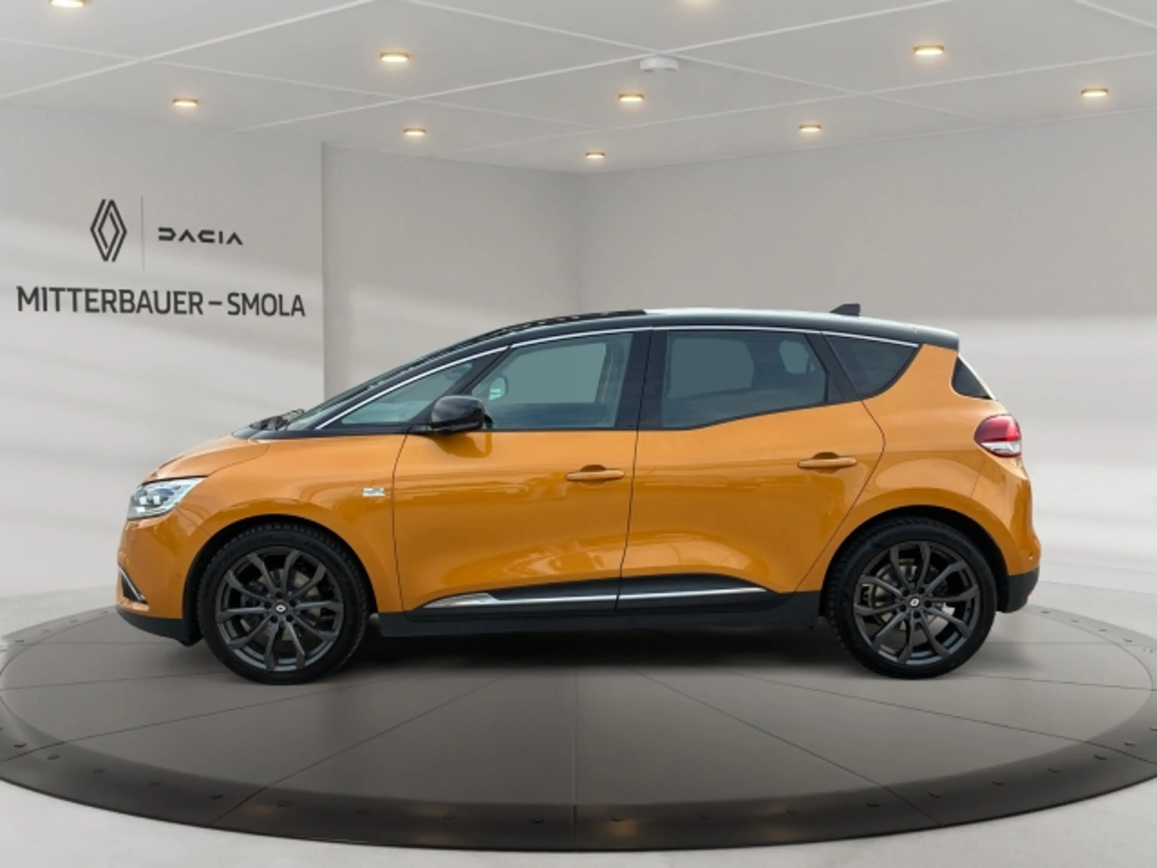 Renault Scenic Scenic Bose TCe 140 — photo 5