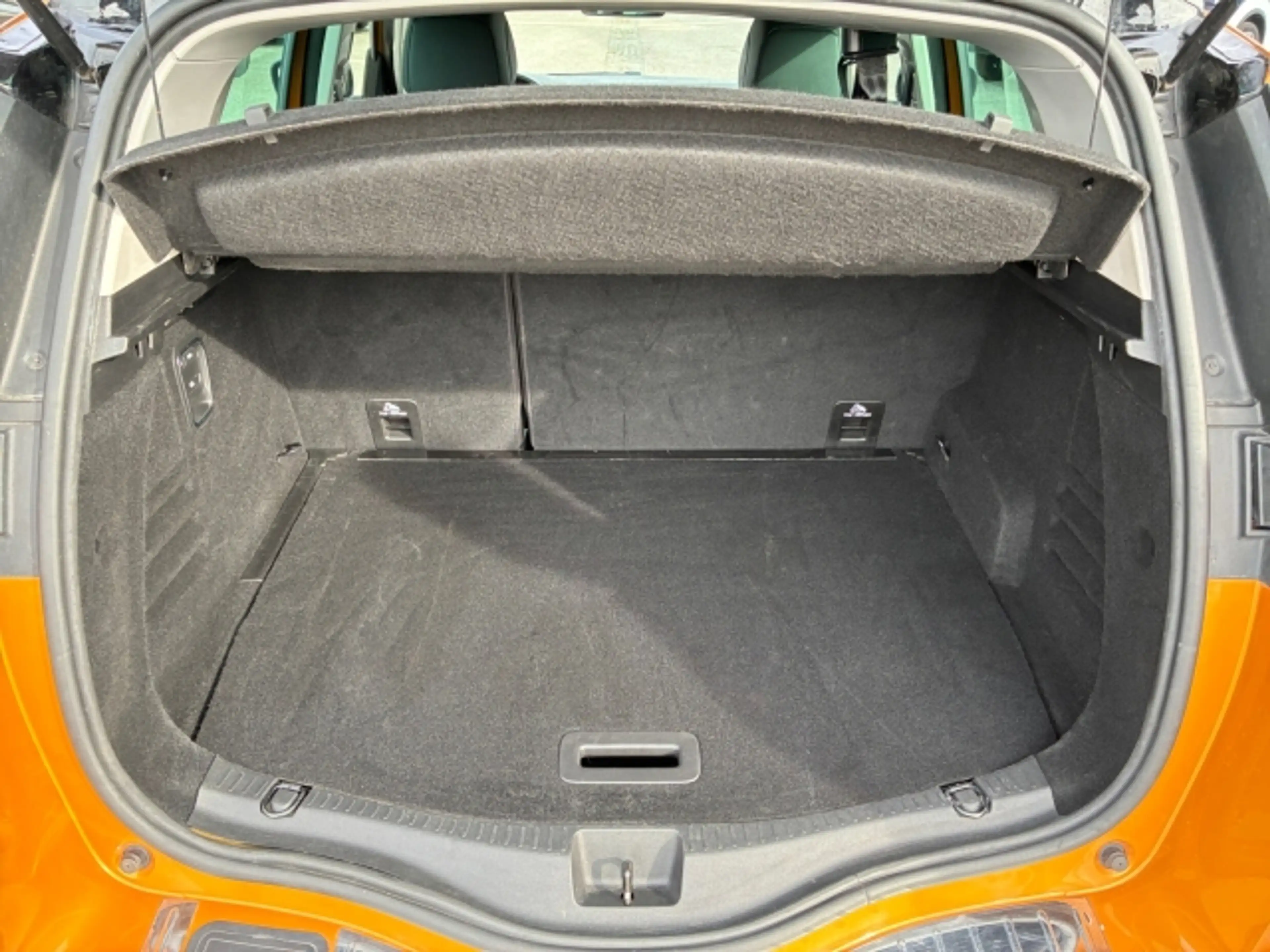 Renault Scenic Scenic Bose TCe 140 — photo 10