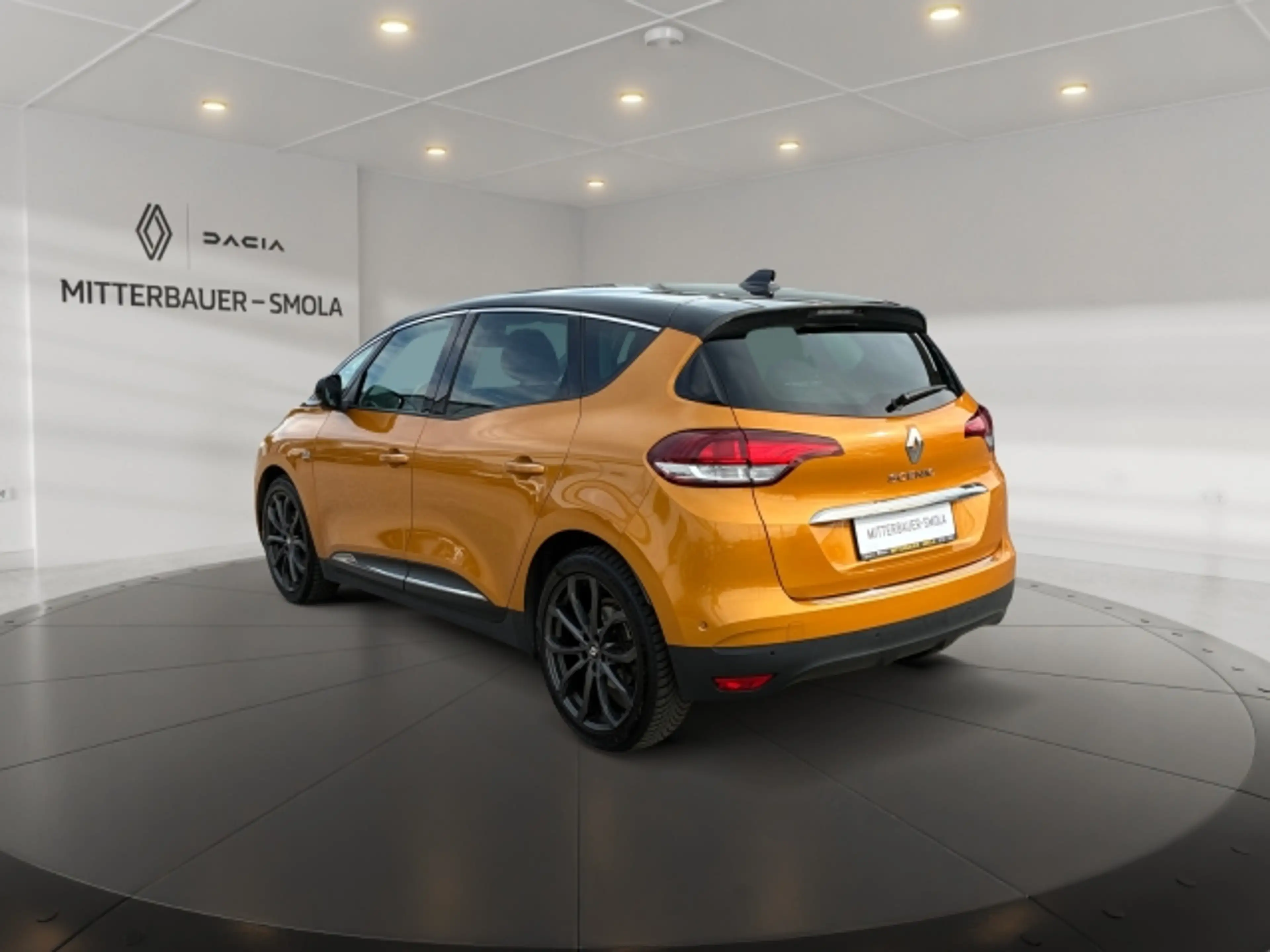 Renault Scenic Scenic Bose TCe 140 — photo 4