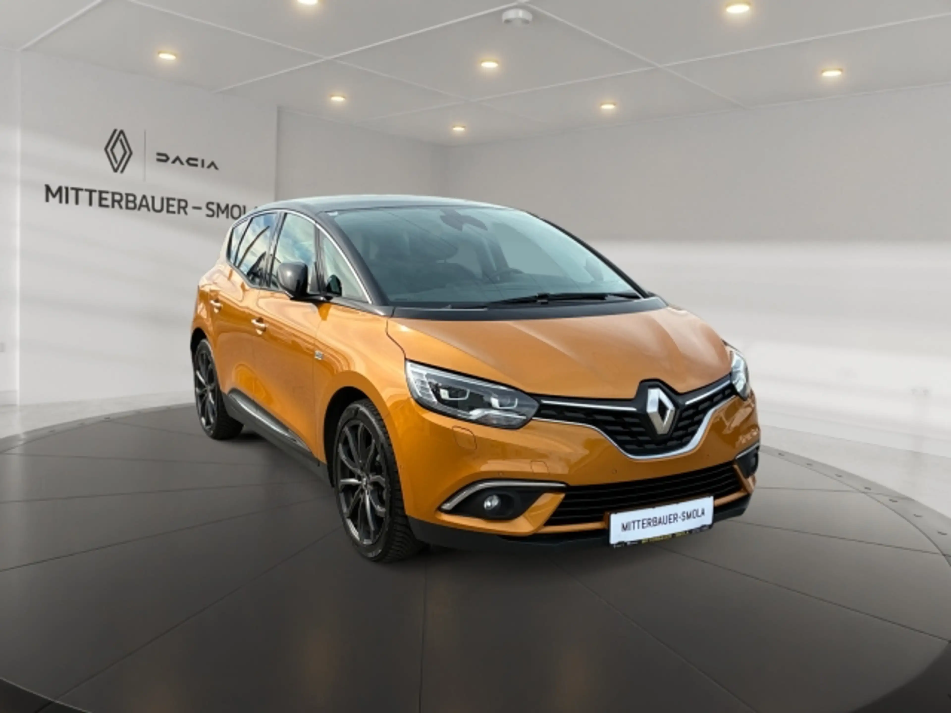 Renault Scenic Scenic Bose TCe 140 — photo 3