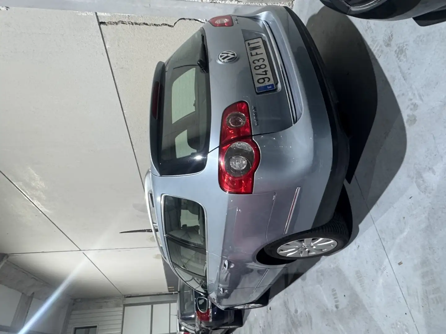 Volkswagen Passat Variant 2.0TDI Advance DPF Gris - 2