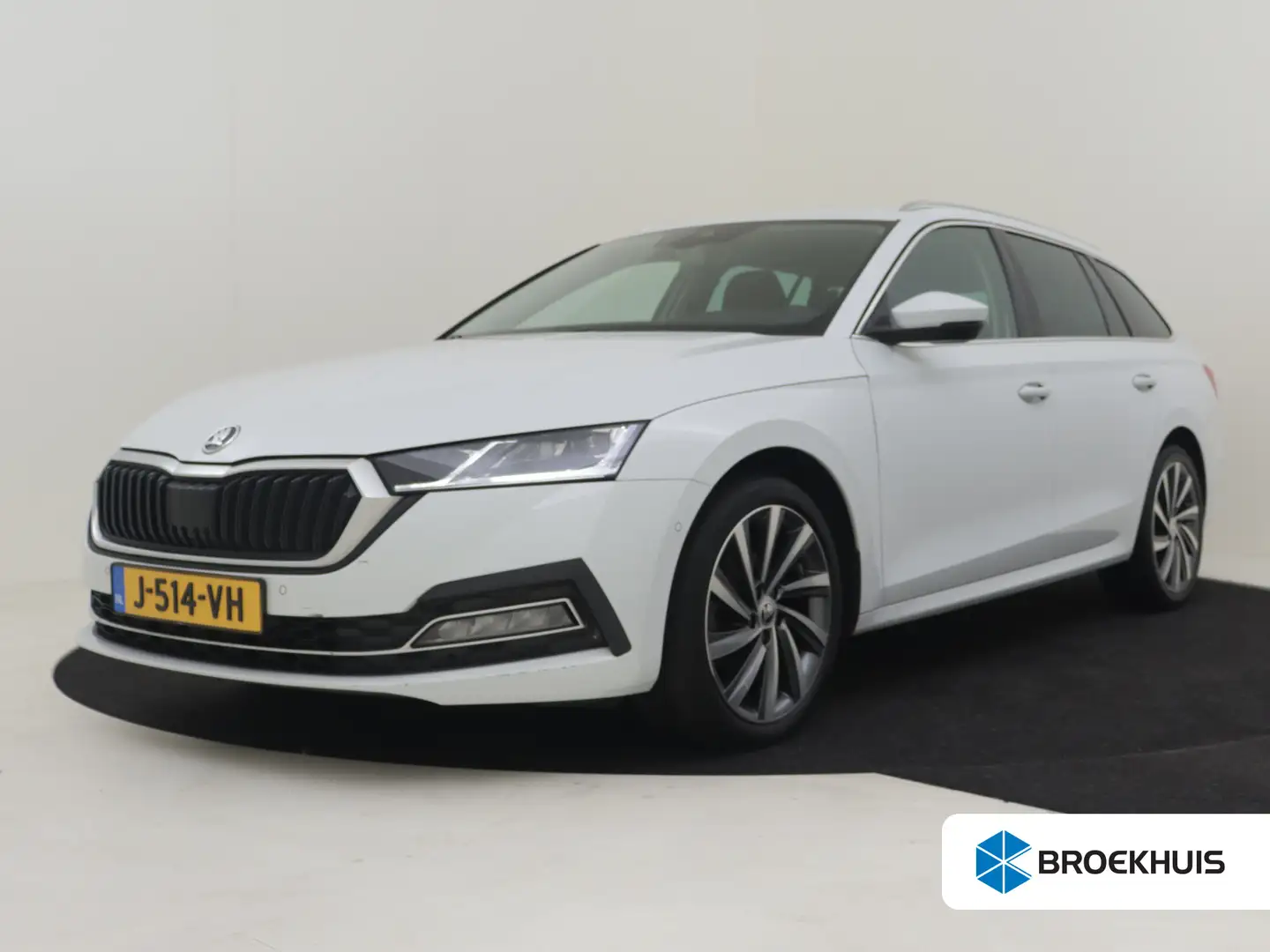 Skoda Octavia Combi 1.5 TSI First Edition 150pk Head up display Weiß - 1