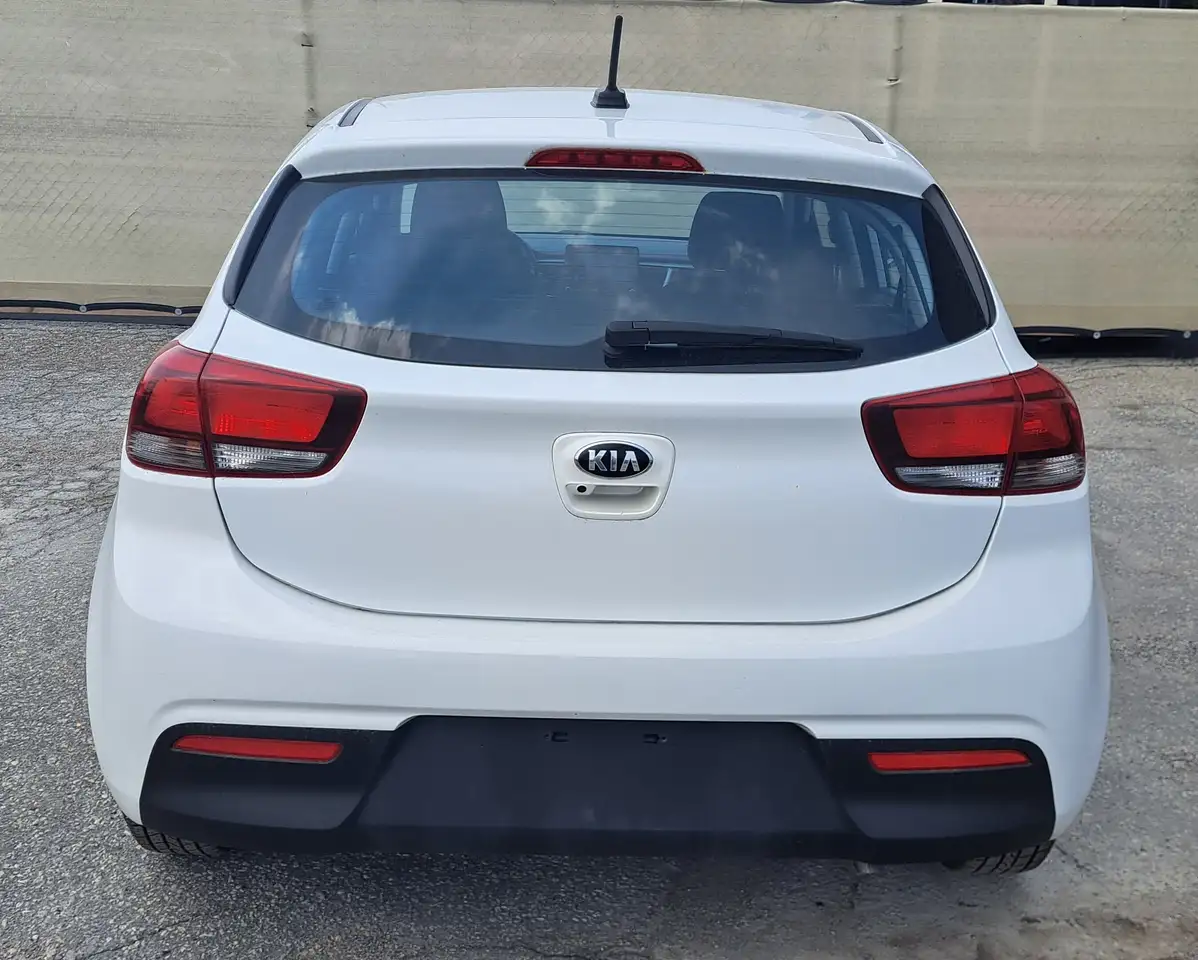 Kia Rio снимка Kia Rio