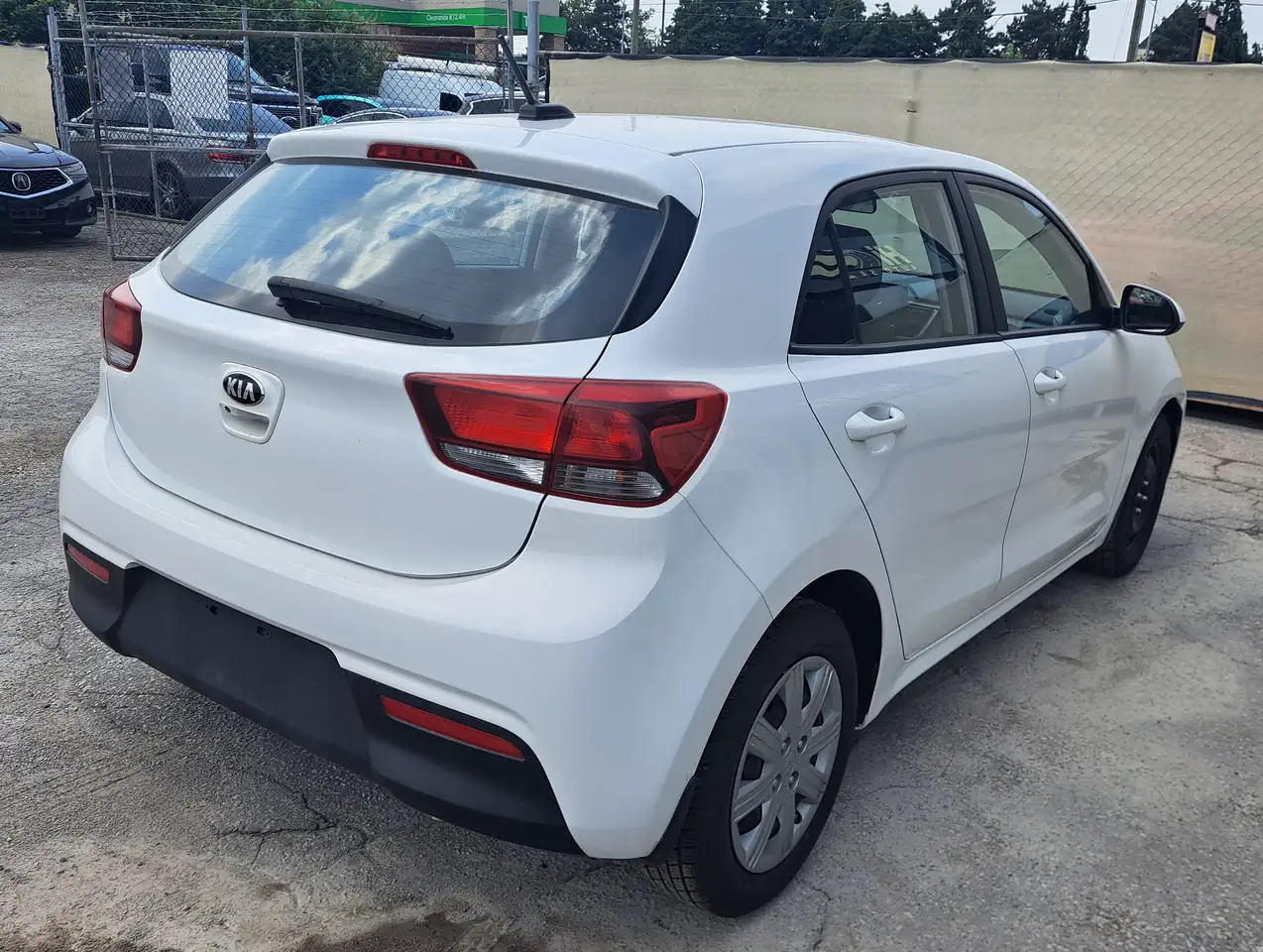 Kia Rio снимка Kia Rio
