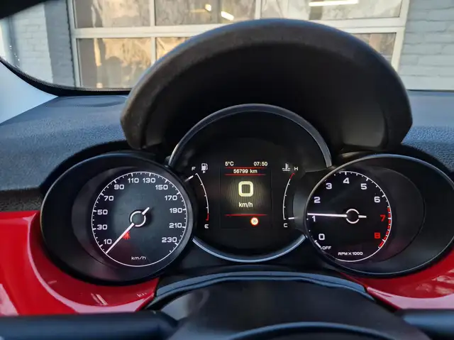 Fiat 500x view 11